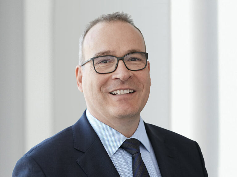 Dr. Georg Böcker
